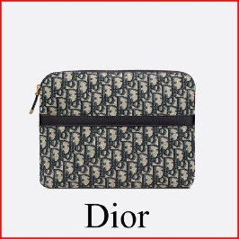 Christian Dior Medium 30 montaigne beauty pouch (S2124UTZQ_M928)